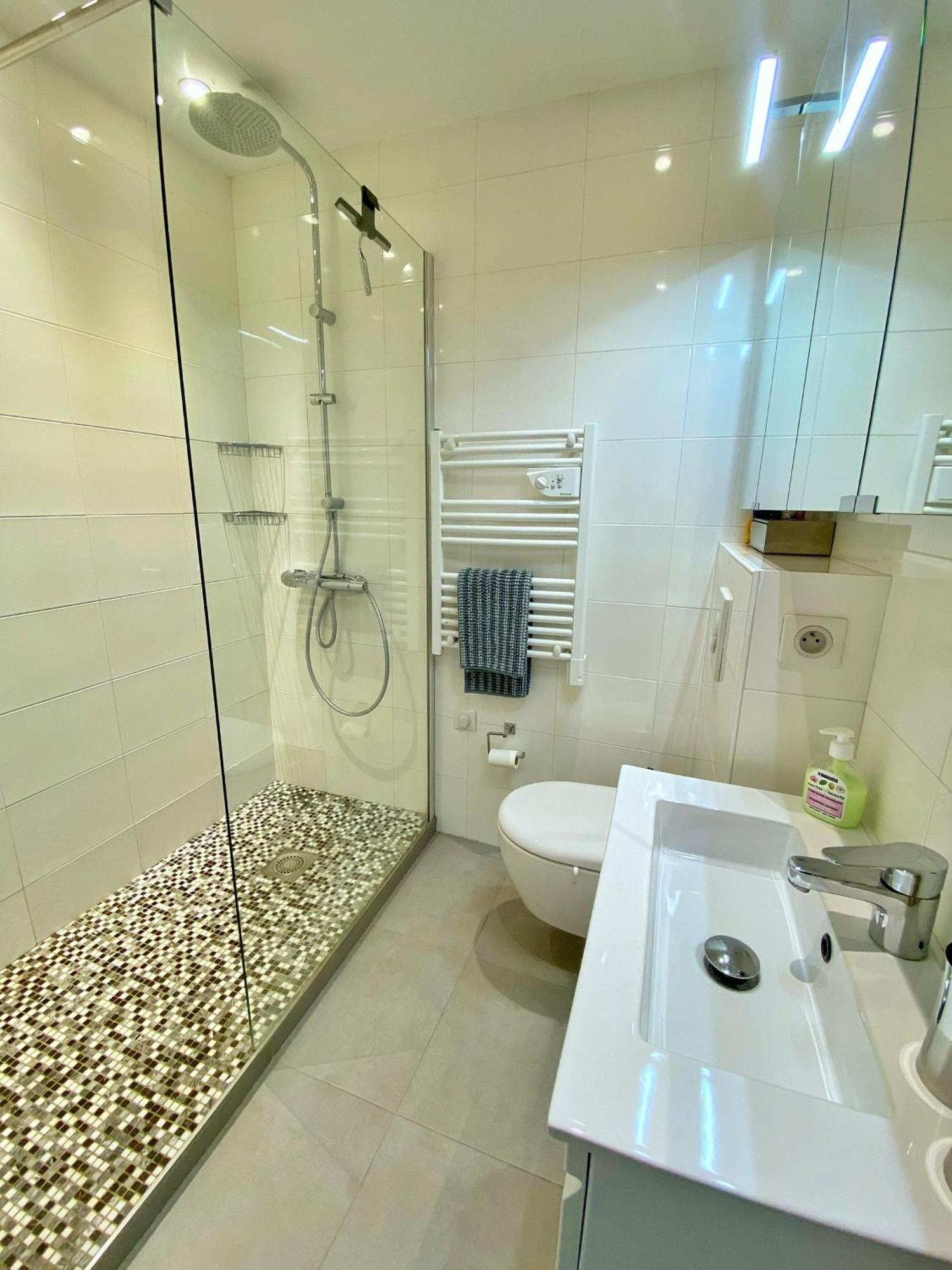 Sea View Studio, Huge Terrace On The 4Th Floor Apartment Menton Exterior photo